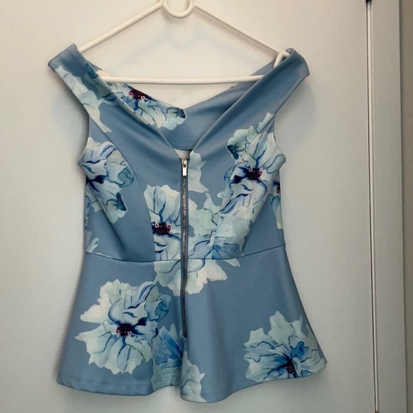 Silky off-shoulder floral top - Picture 2 of 2
